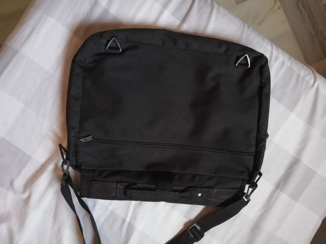 Maletín bolsa portátil negra