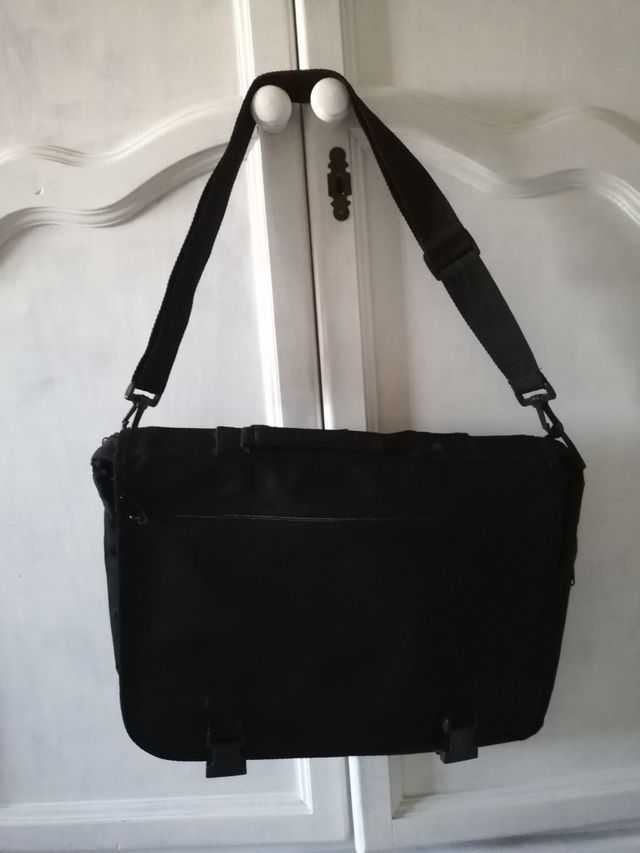 Maletín bolsa portátil negra