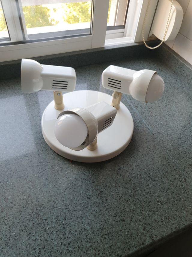 plafom techo tres focos