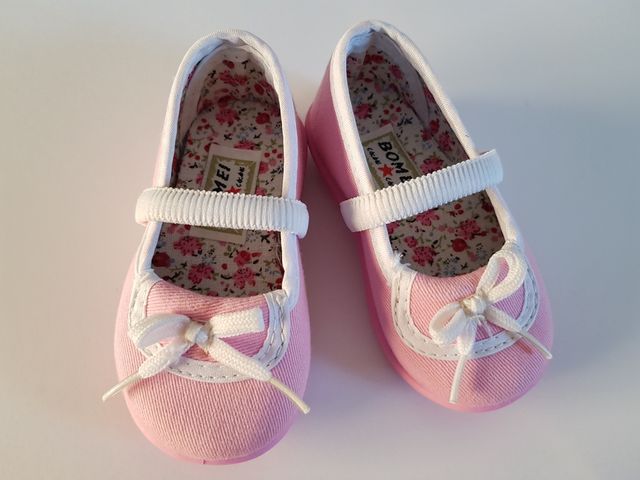 Zapatos de bebé niña a estrenar 7 a 9 meses