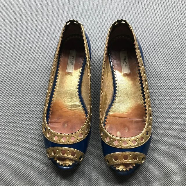 Sandalias azules de Prada