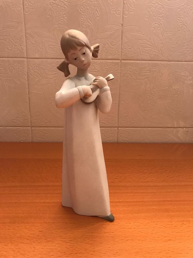 Figura Nao de Lladro porcelana