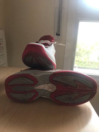 Zapatillas de baloncesto John Smith de segunda mano por 19 EUR en Lleida en  WALLAPOP