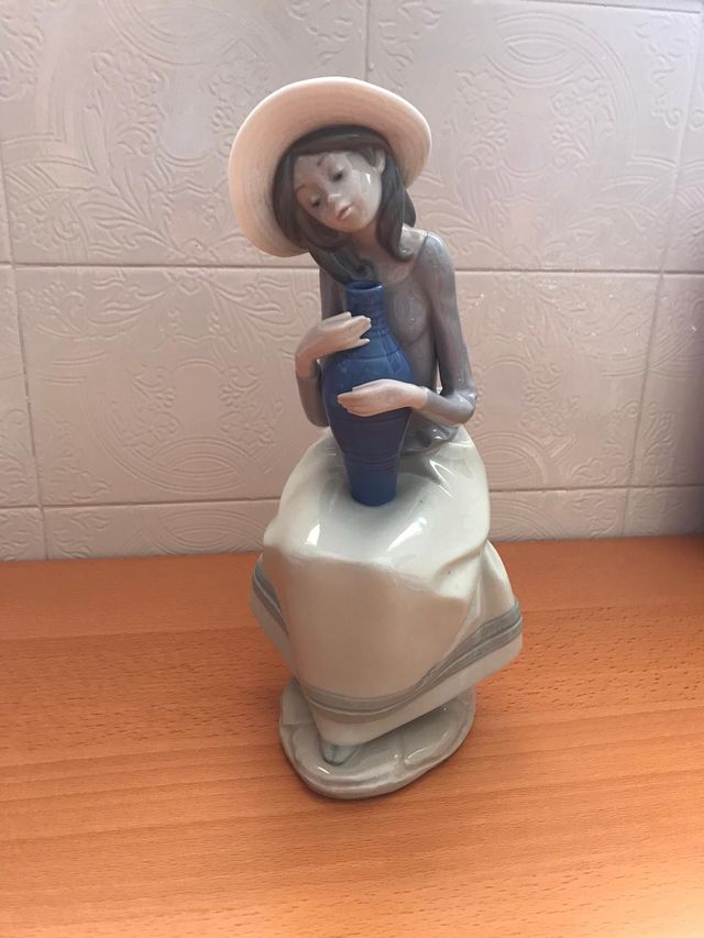 Figura Nao Lladró porcelana