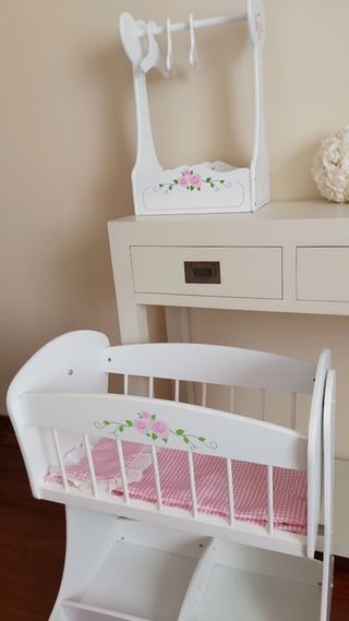 cuna con armario muñeca