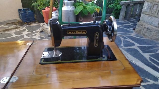 Antigua maquina de coser 