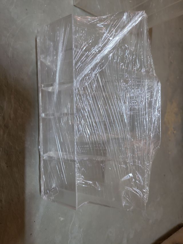 Organizadores de maquillaje usados.