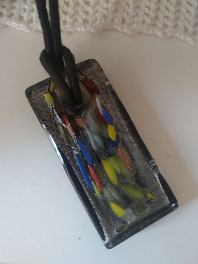 DISEÑO Collar con pieza cristal