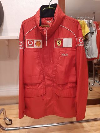Chaqueta de hombre impermeable Rain PUMA Ferrari F1 2021 Rojo | Ropa \\  Chaquetas de viento Equipo \\ Equipos de Fórmula 1 \\ Ferrari |  Topracingshop.es