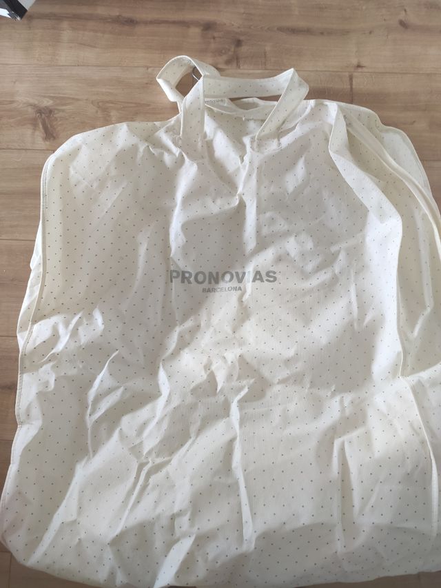 vestido de novia Gaudí de Pronovias