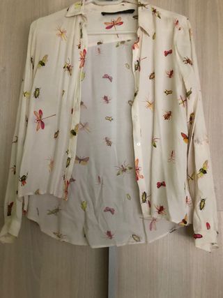 Camisas Zara de segunda mano en la provincia de Castellón en Camisa Estampada Zara de segunda mano por 5 € en Castellón