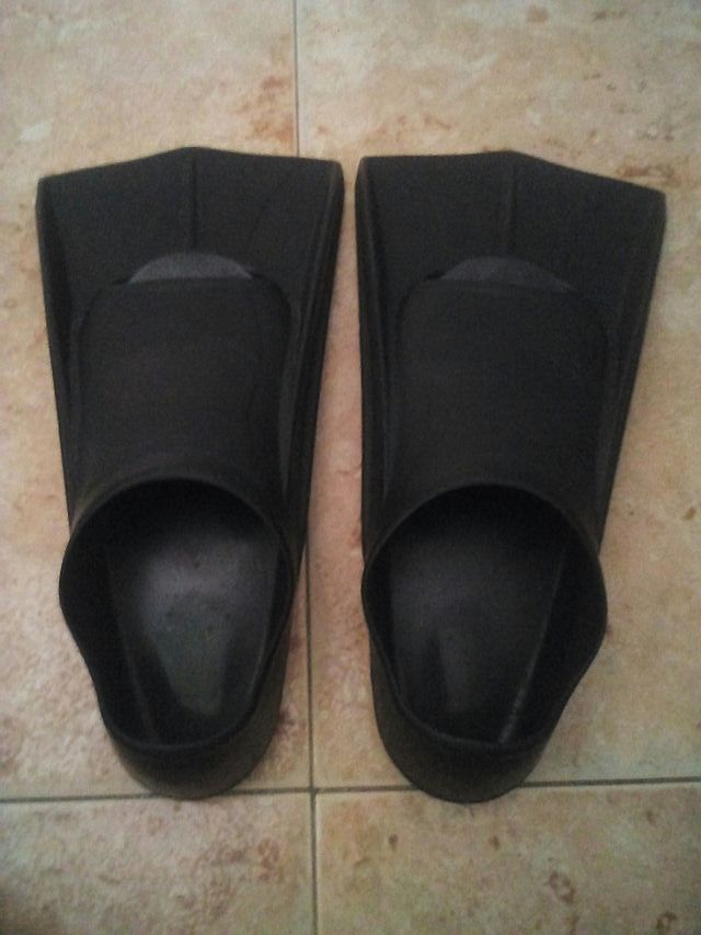 aletas negras decathlon