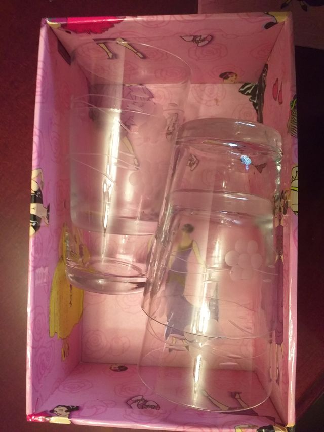 Vasos tallados a mano