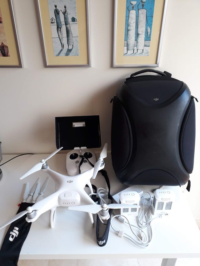 Dron DJI Phantom 4