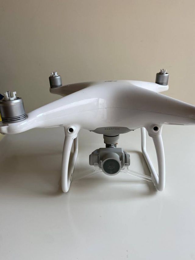 Dron DJI Phantom 4