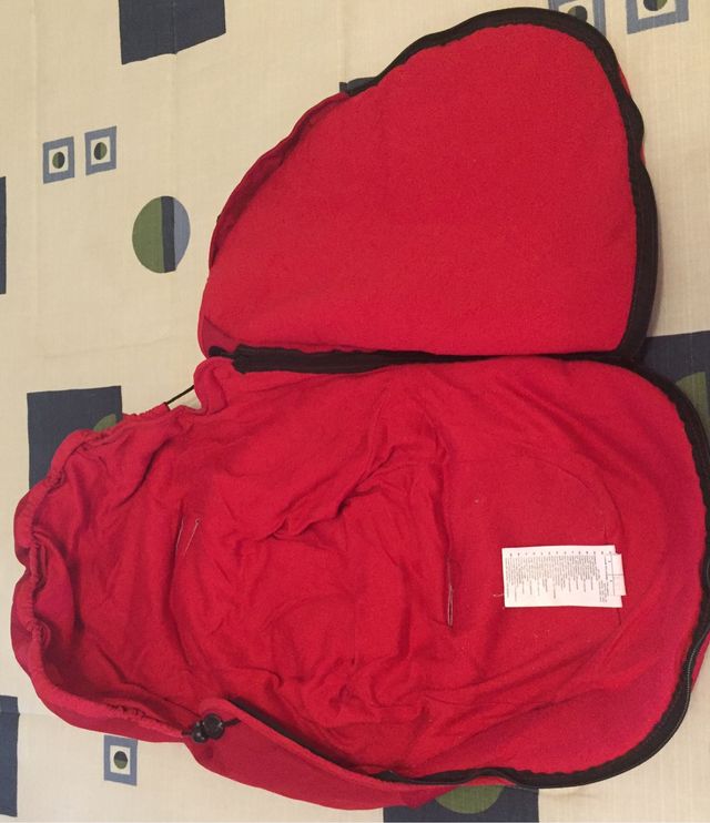 Saco de invierno maxicoxi rojo