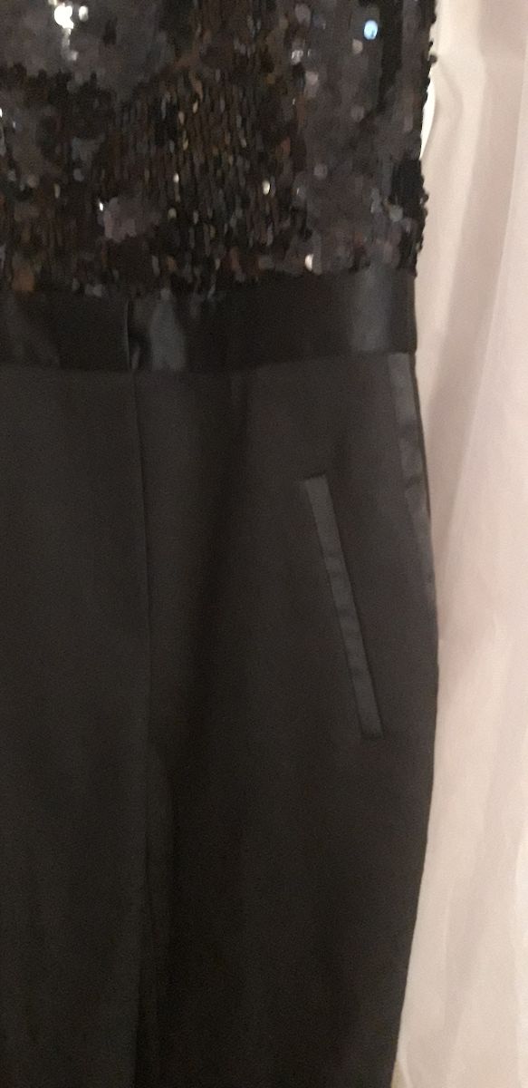 Mono Zara con lentejuelas NUEVO. 