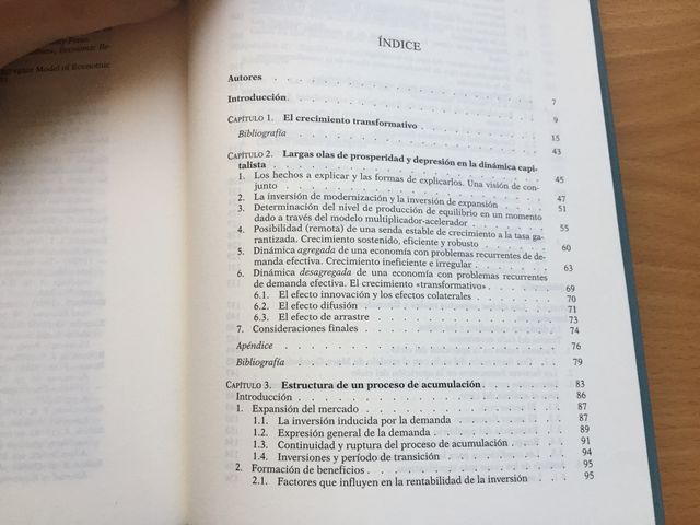Economía política del crecimiento