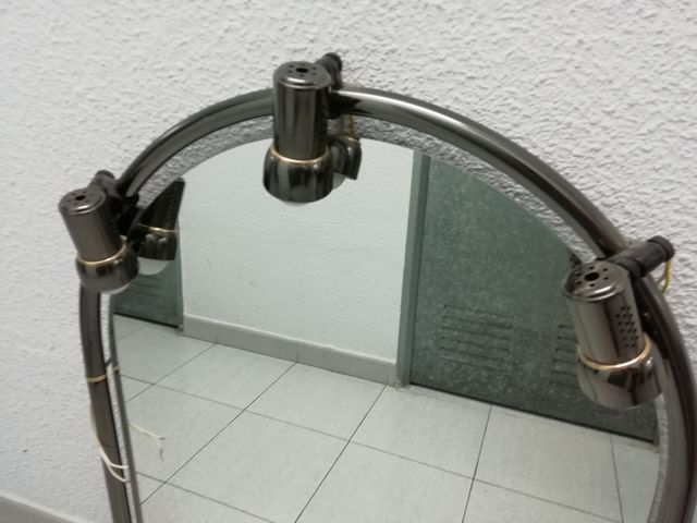 Espejo con luz de baño