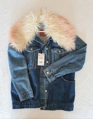 Chaqueta vaquera Zara de segunda mano en la provincia de Chaqueta vaquera borrego zara de segunda mano por 30 € en