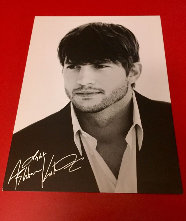 Foto oficial de ASHTON KUTCHER con autógrafo (2001