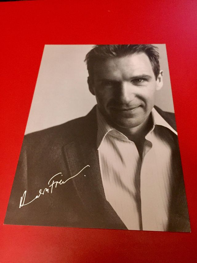 Foto oficial de RALPH FIENNES con autógrafo (2001)