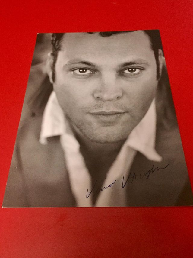 Foto oficial de VINCE VAUGHN con autógrafo (2001)