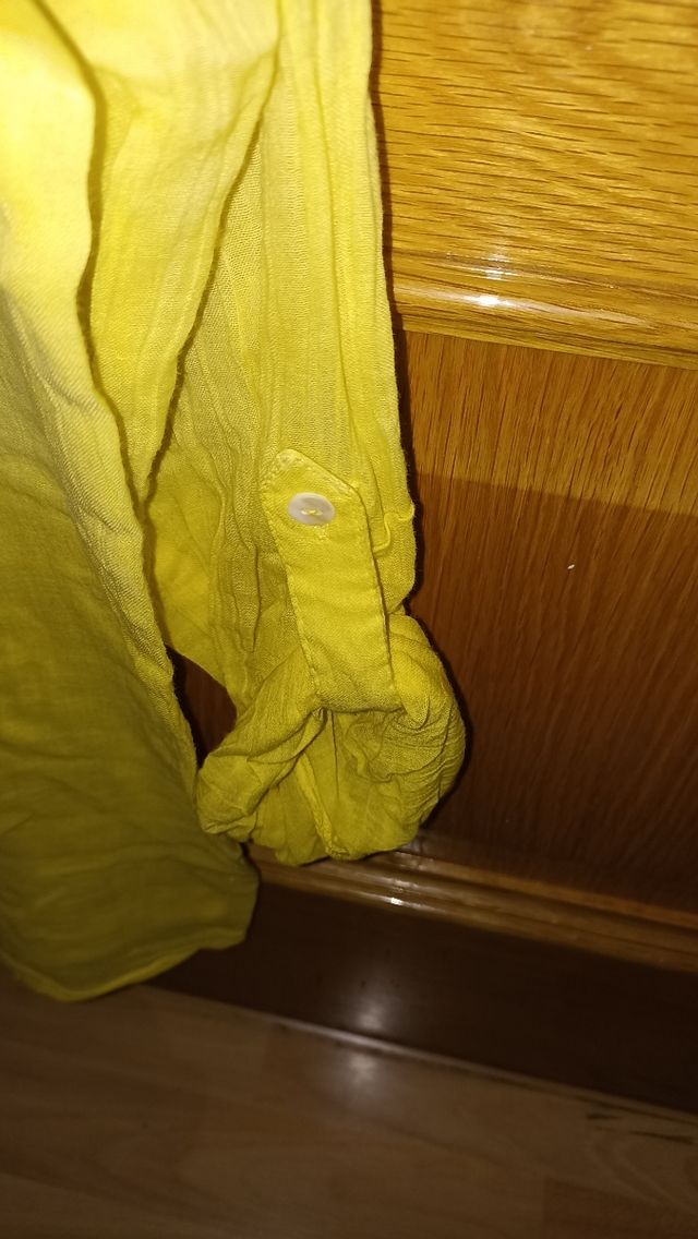 Camisa amarilla