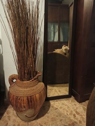 Bodegón jarrón rustico con ramas de segunda mano por 35