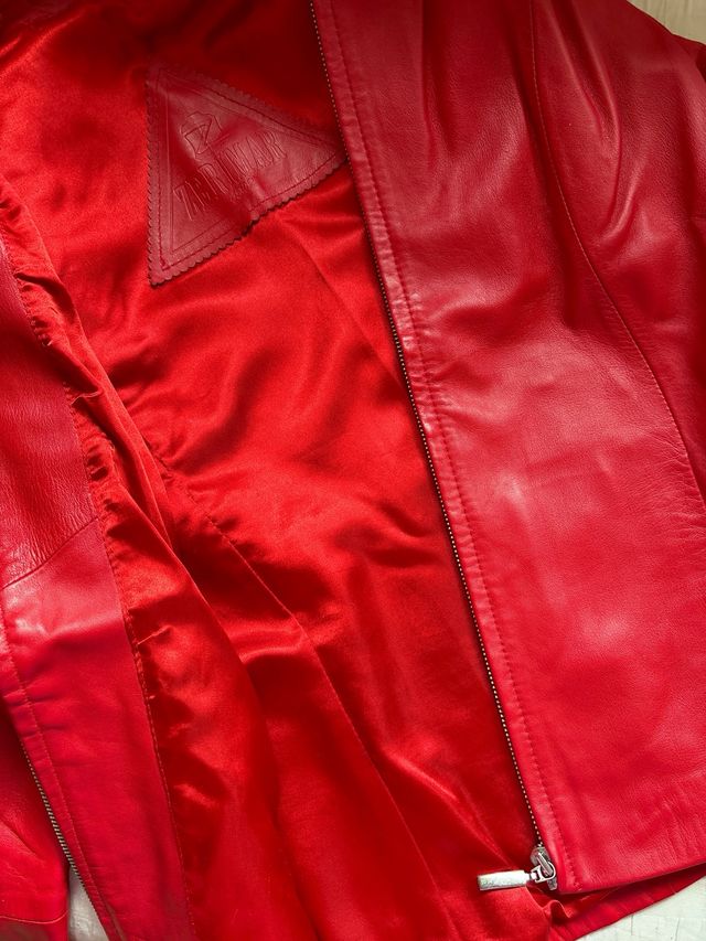 Giacca in pelle rossa