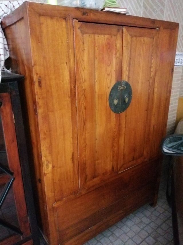 Armario chino de segunda mano por 260 € en Onda en WALLAPOP