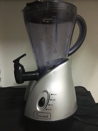 Batidora de vaso de segunda mano en Donostia San Sebastián Batidora de segunda mano en Donostia San Sebastián en WALLAPOP