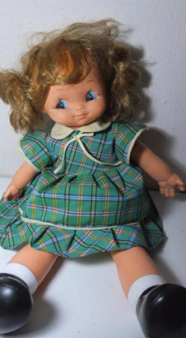 Vestido muñeca Pellizquina de Jesmar. Nancy