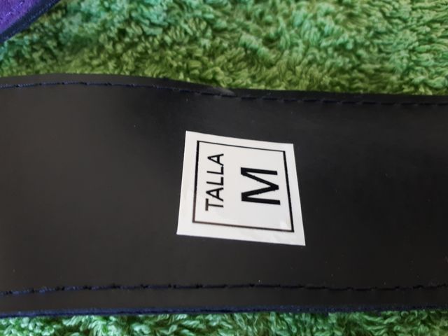 Cinturón T. M con hebilla de enganchar