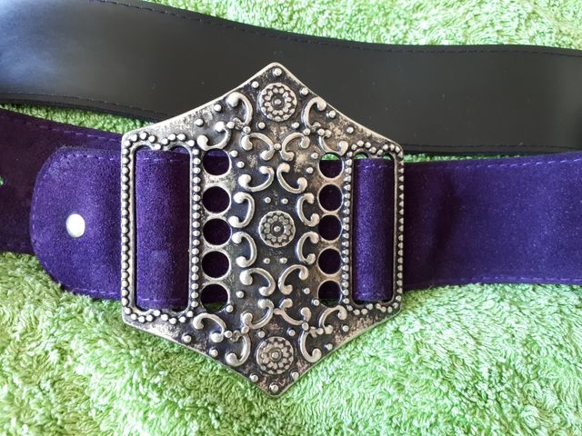 Cinturón T. M con hebilla de enganchar