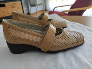 Zapatos mujer Piedeli confort de segunda mano por 15 EUR en Pamplona en  WALLAPOP