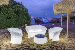 Muebles en plastico de segunda mano por 350 € en Valencia en WALLAPOP