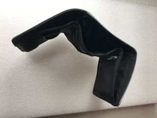 MONEDERO ADIDAS COLOR GRIS OSCURO nuevos