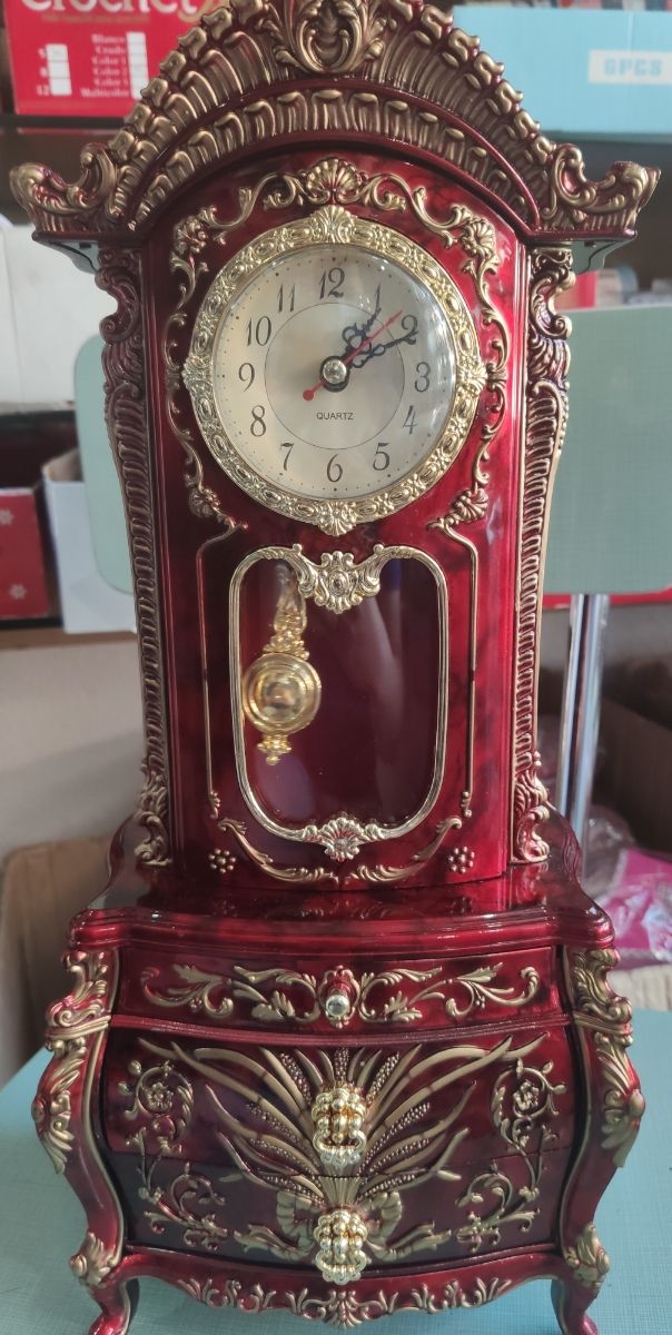 reloj decorativo con música