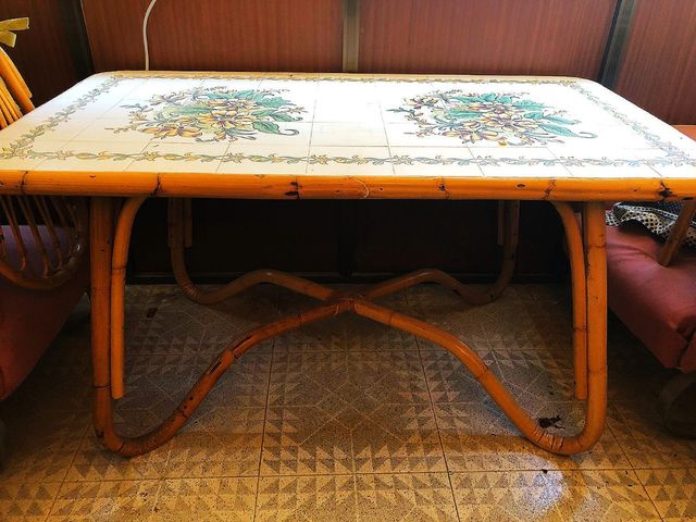 Juego mesa jardin 4 sillas y 2 sillones de segunda mano por 300 € en