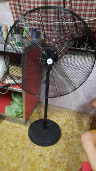 Ventilador Industrial de segunda mano en la provincia de Ventilador Industrial de segunda mano en Sevilla en WALLAPOP