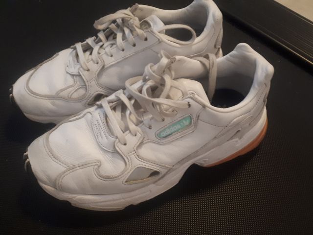 Confidencial mineral tarifa Zapatillas Adidas Falcon Blancas 39 de segunda mano por 20 € en Badalona en WALLAPOP Confidencial mineral tarifa Zapatillas Adidas Falcon Blancas 39 de segunda mano por 20 € en Badalona en WALLAPOP