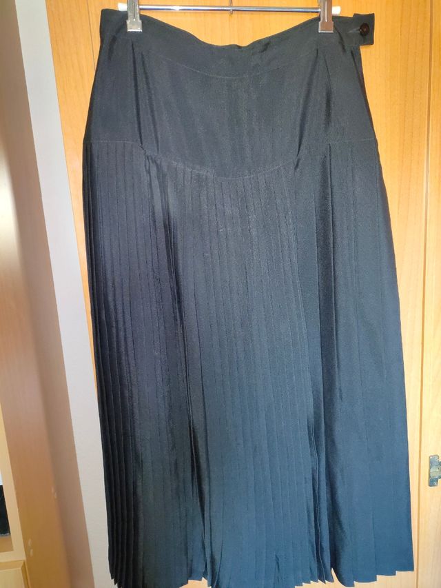 Falda negra vintage