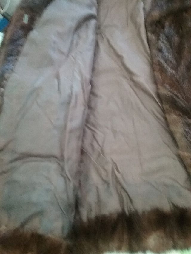 abrigo corto piel talla l/xl,hay medidas