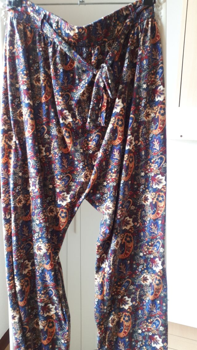 PANTALÓN BAGGY ESTAMPADO FLORAL