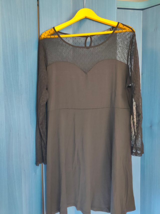 Vestido negro escote corazón