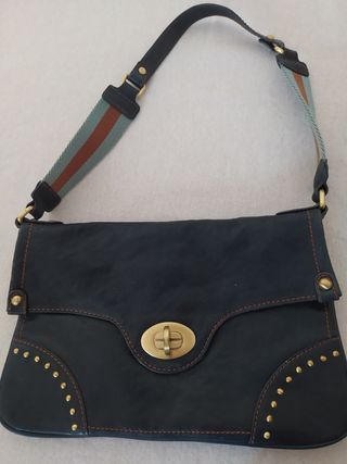 Bolso MISAKO piel de segunda mano por 10 EUR en Santa Cruz de Tenerife en  WALLAPOP