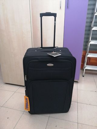 Maleta 23kg de segunda mano por 46 EUR en Pla de La Bruguera en WALLAPOP