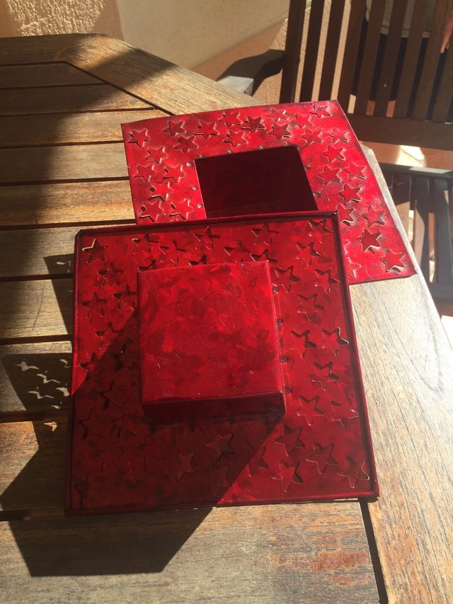 2 Veleros de metal rojo