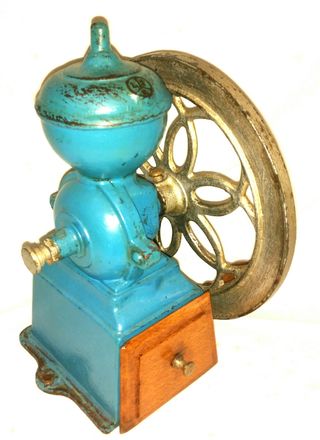 Molinillo de cafe muy antiguo de segunda mano por 99 EUR en Badalona en  WALLAPOP